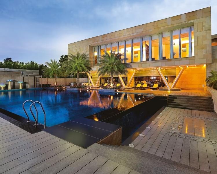 omaxe-the-resort-clubhouse6-750x600-1.jpg